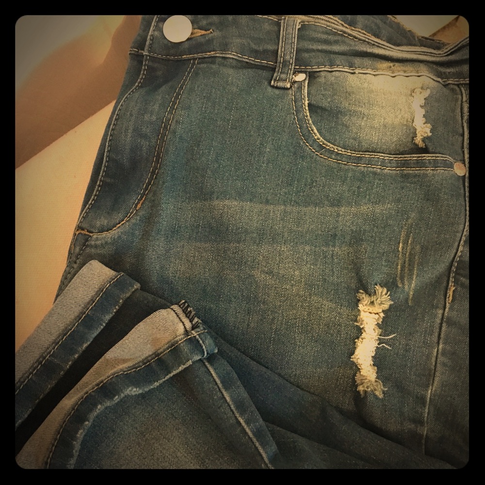 Cute distressed denim Bermuda shorts